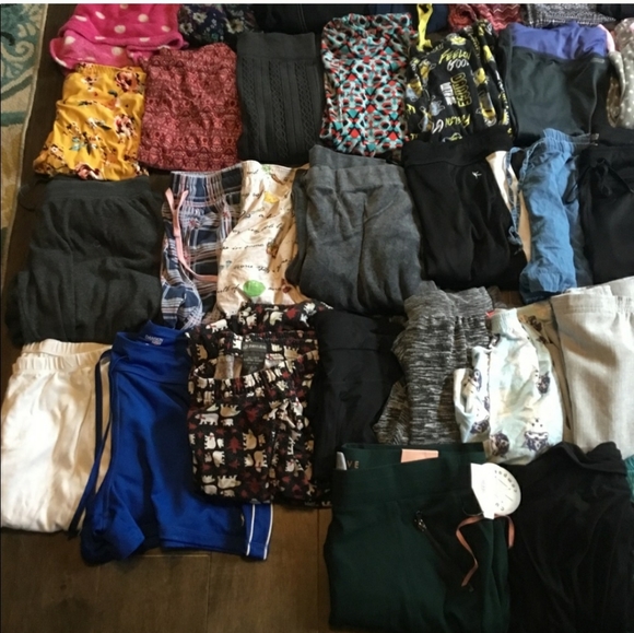 MEGA BUNDLE WOMENS RESELL LOT NAME BRAND DESIGNER - Picture 3 of 9